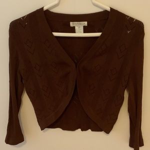 CUTE Cropped ,light 3/4 sleeve sweater